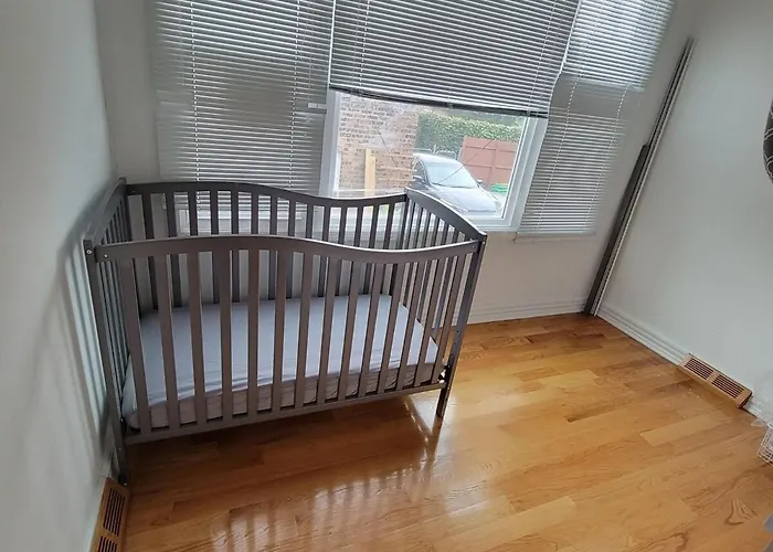 Apartment Spacious Comfy 2br Near Highwaytrain Station Oak Park